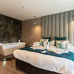 Breaffy House And מלון 4*