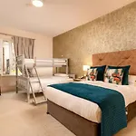 Breaffy House And מלון