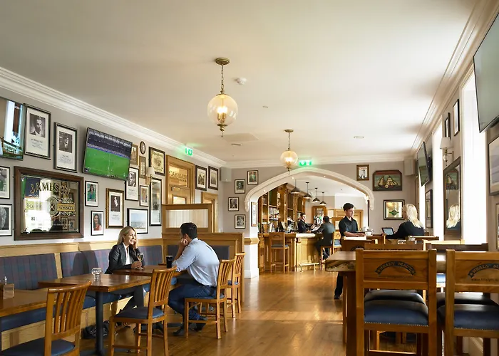 Hotell Breaffy House And 4*